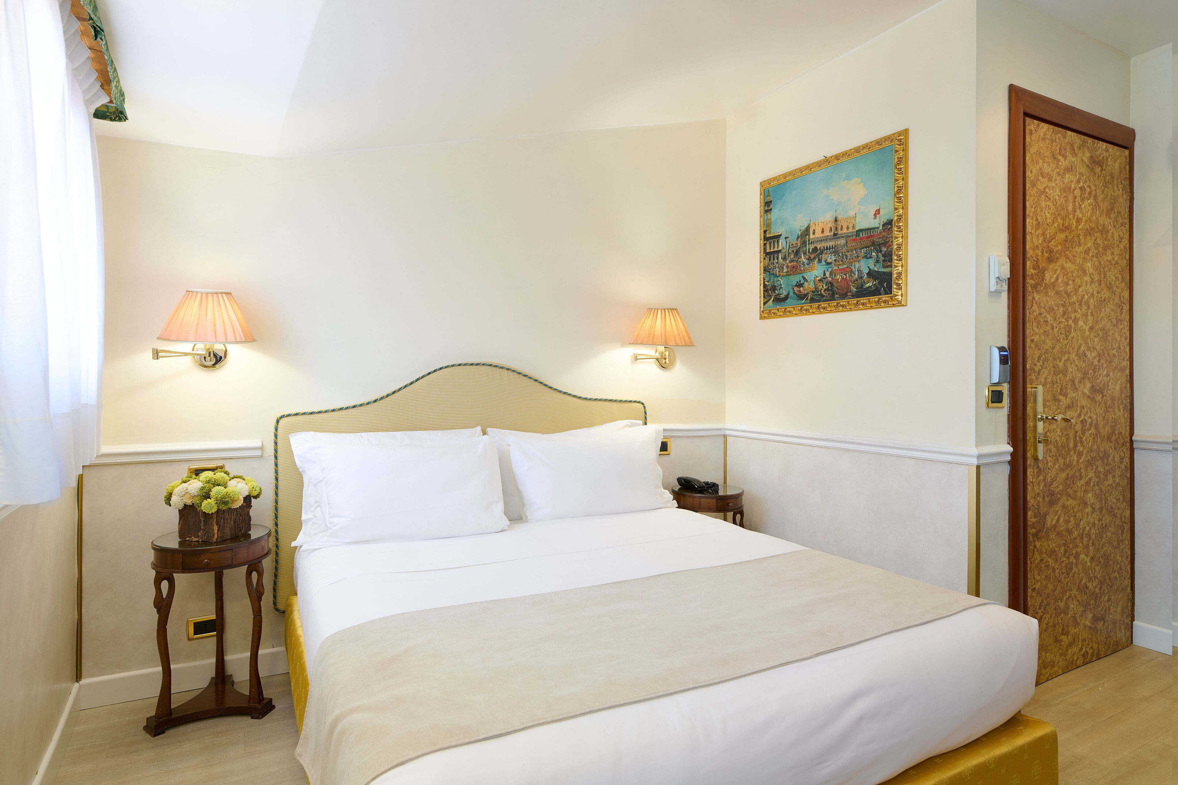 Chambre Double | Minibar, coffres-forts dans les chambres, bureau, Wi-Fi gratuit