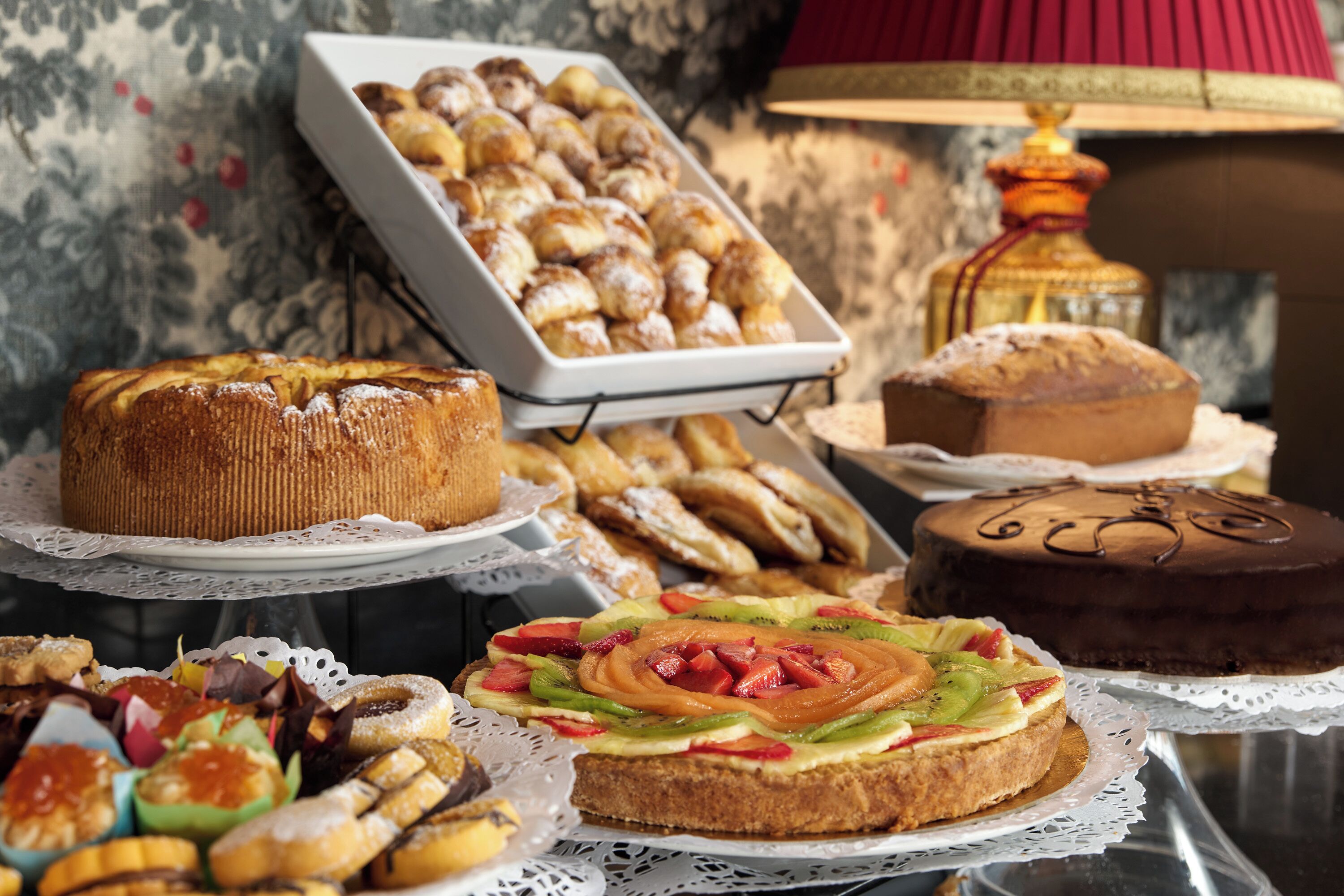 daily buffet breakfast (eur 20 per person)