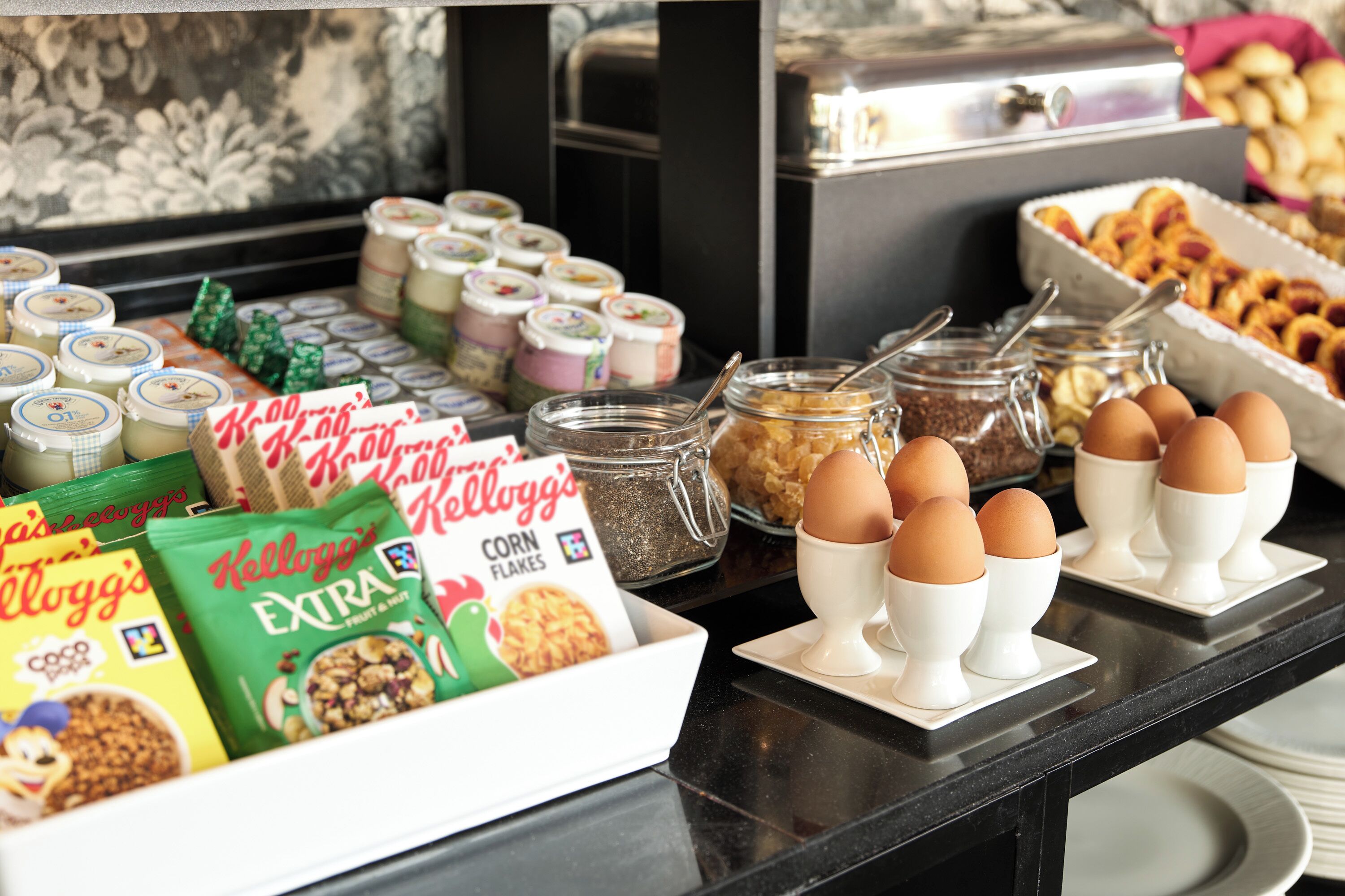 daily buffet breakfast (eur 20 per person)