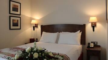 Premium bedding, in-room safe, desk, iron/ironing board