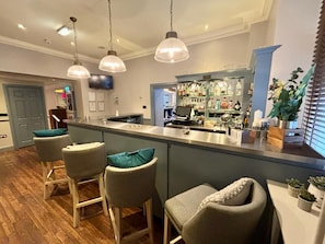 Bar (in der Unterkunft)