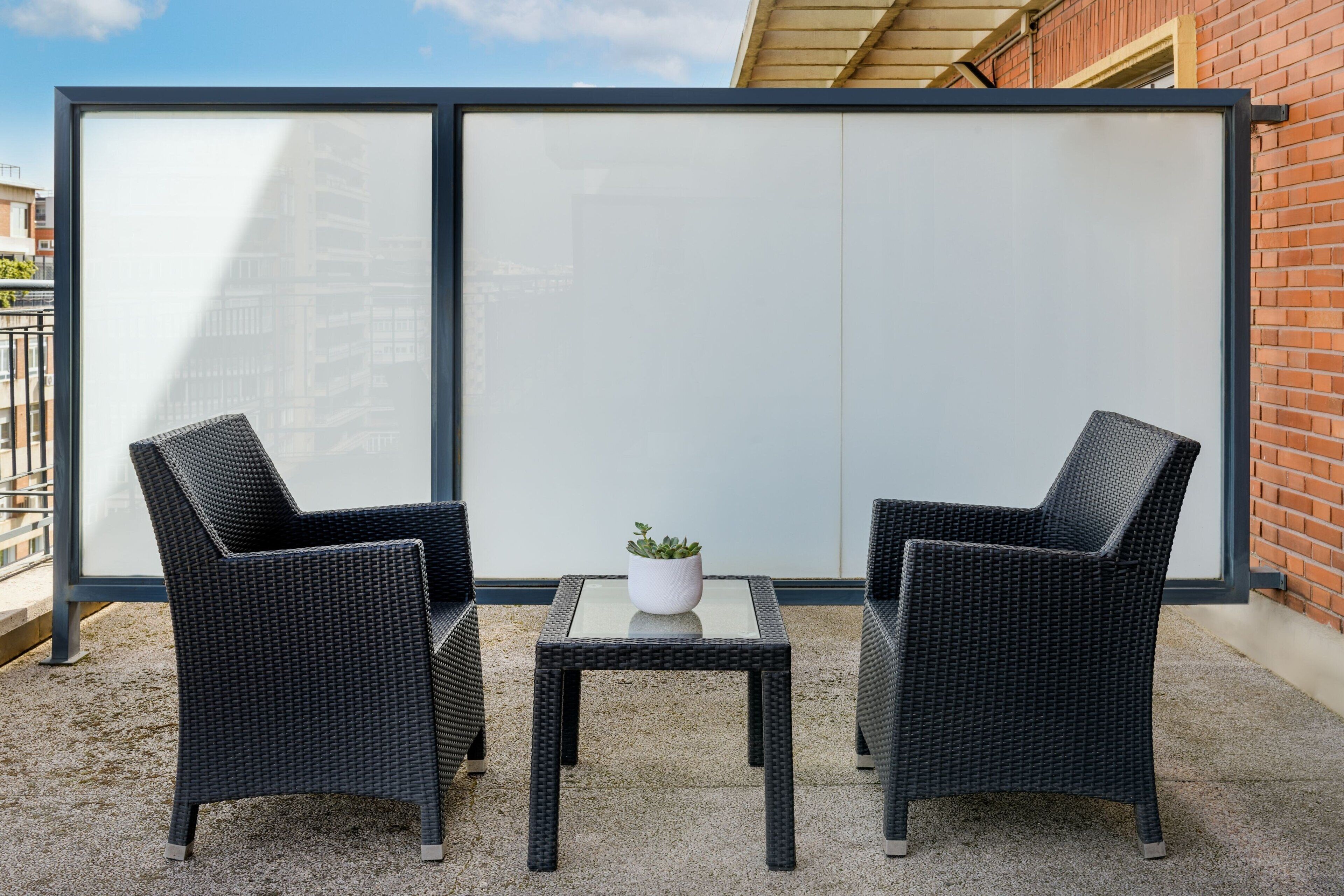 hypo-allergenic bedding, minibar, in-room safe, desk