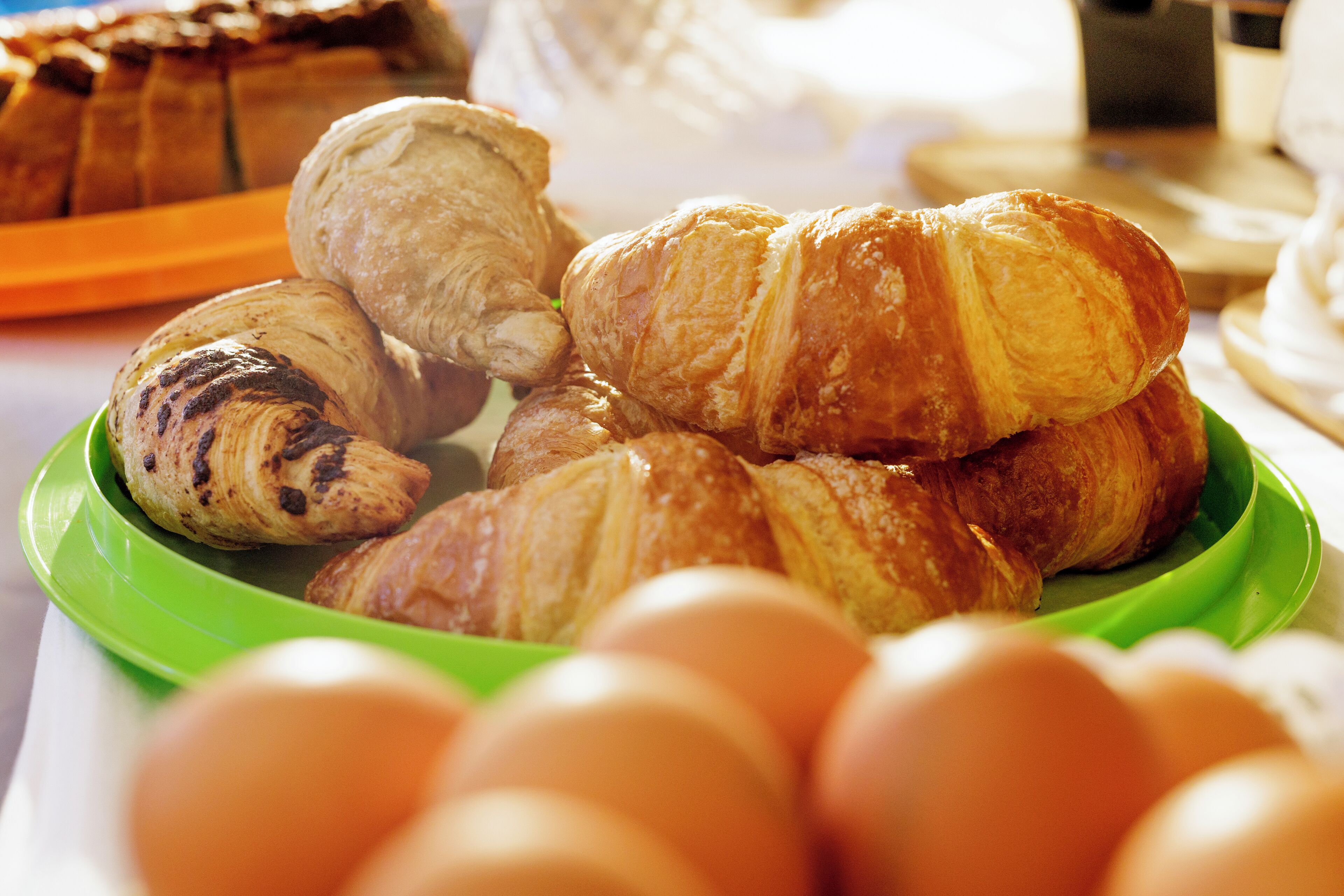 daily continental breakfast (eur 8 per person)