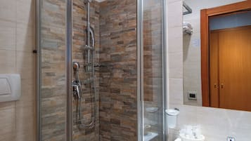 Separate tub and shower, free toiletries, hair dryer, bidet