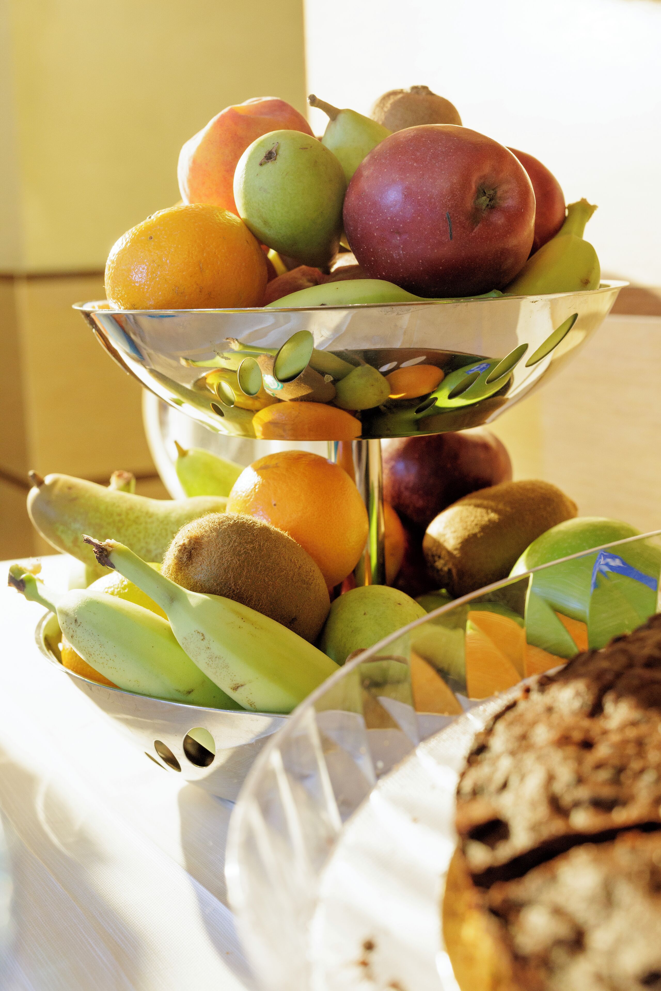 daily continental breakfast (eur 8 per person)