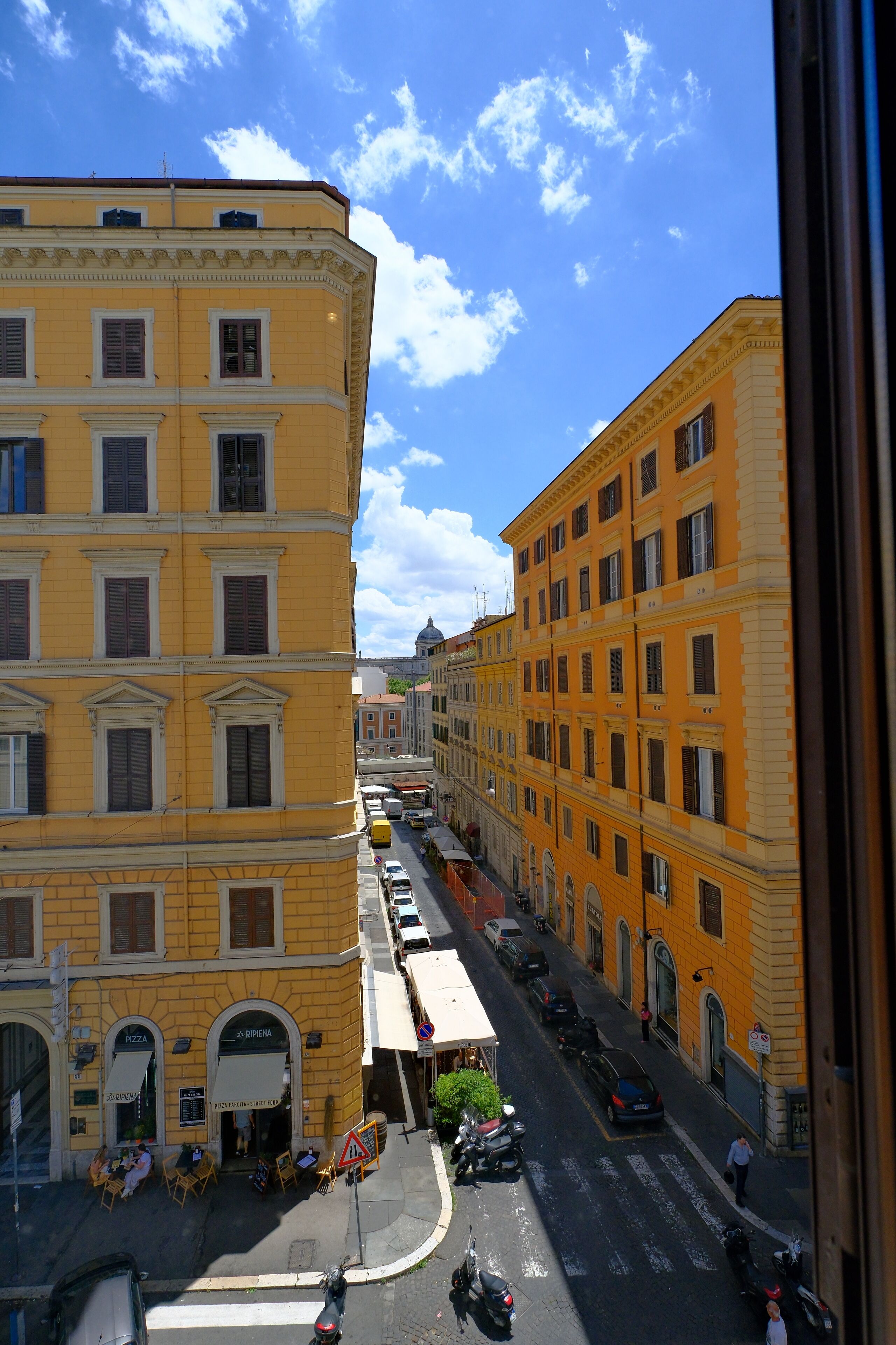 double room | 1 bedroom, premium bedding, minibar, in-room safe