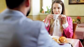 Daily continental breakfast (EUR 8 per person)