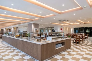 2 restaurants, breakfast, lunch, dinner served; Mediterranean cuisine