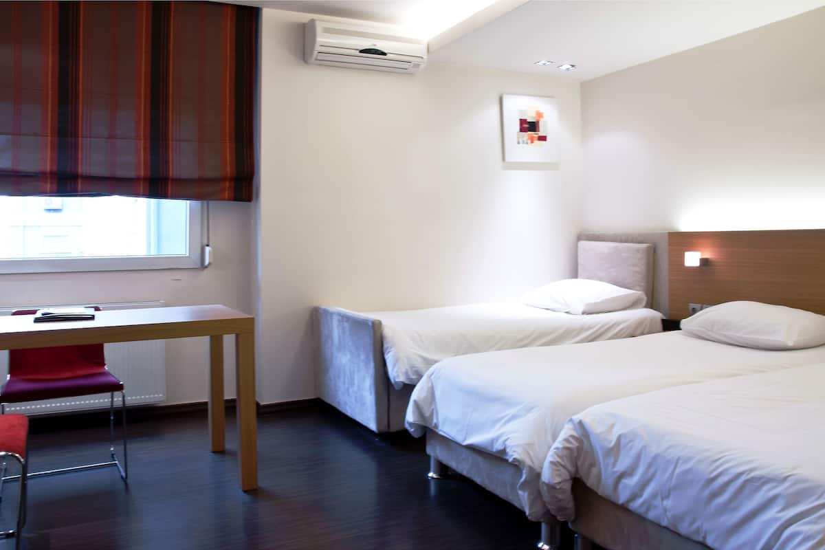 Egyptian cotton sheets, premium bedding, down comforters, pillowtop beds