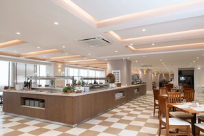 2 Restaurants; Frühstück, Mittagessen und Abendessen werden serviert