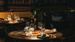 점심 식사 및 저녁 식사 제공