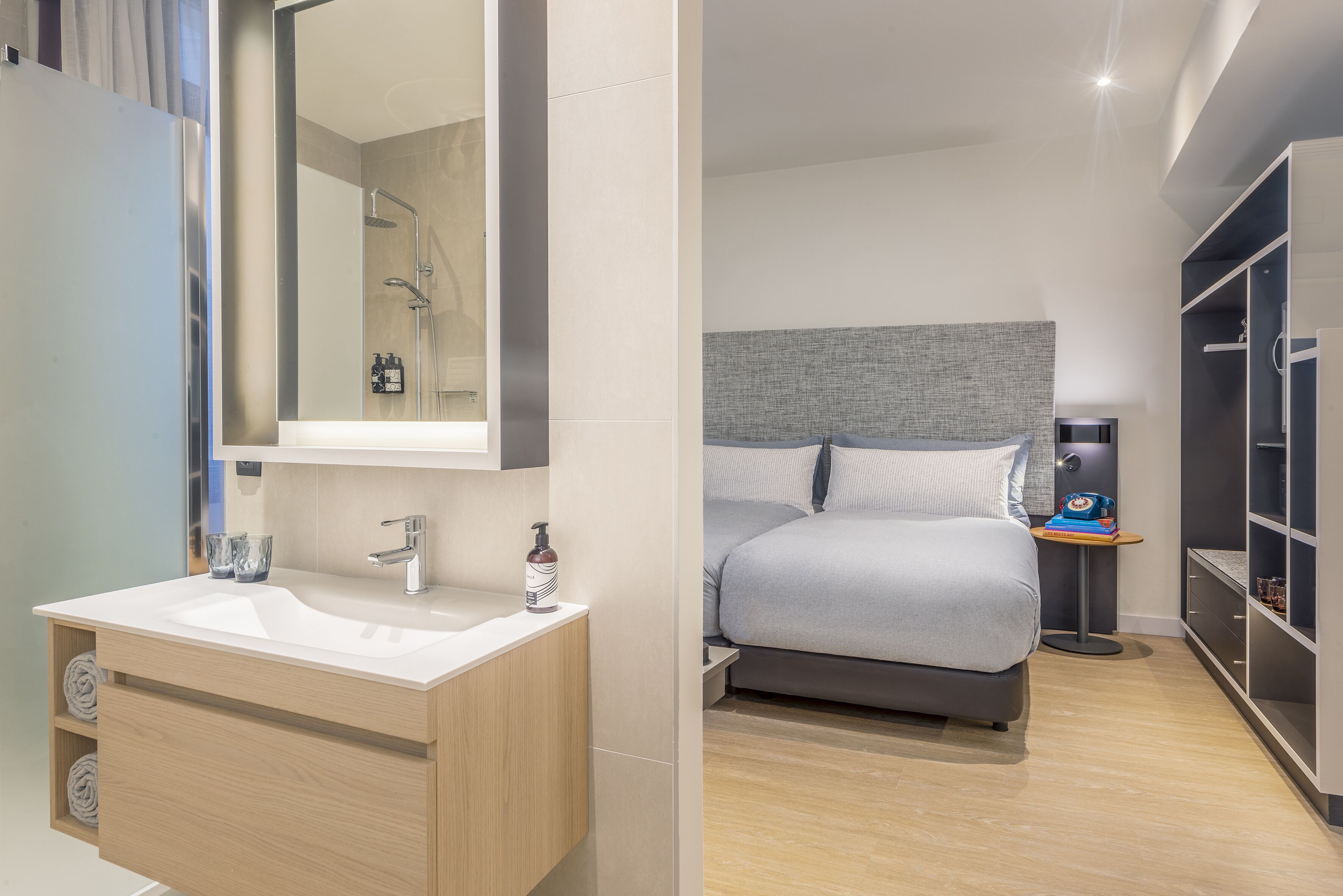 the innside room | hypo-allergenic bedding, down duvets, free minibar, in-room safe