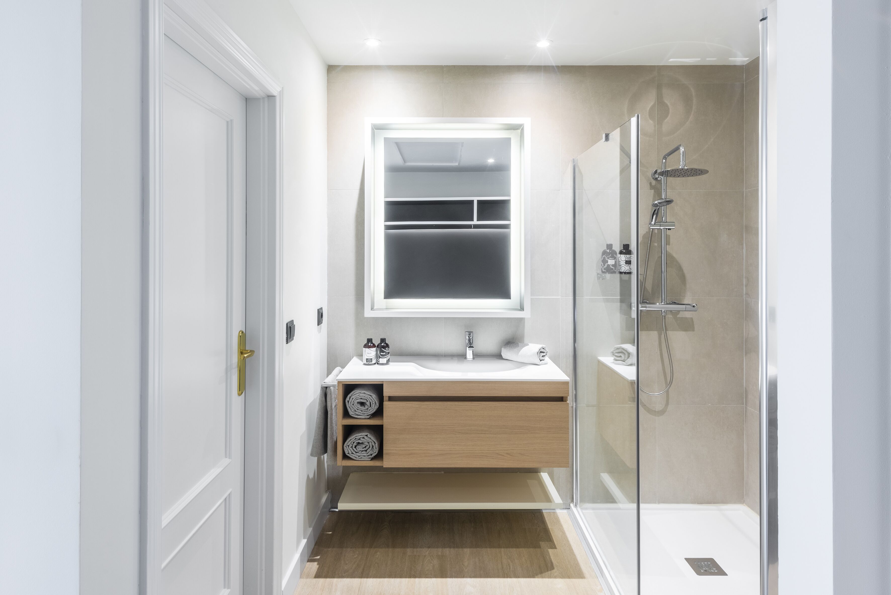 shower, rainfall showerhead, eco-friendly toiletries, hair dryer