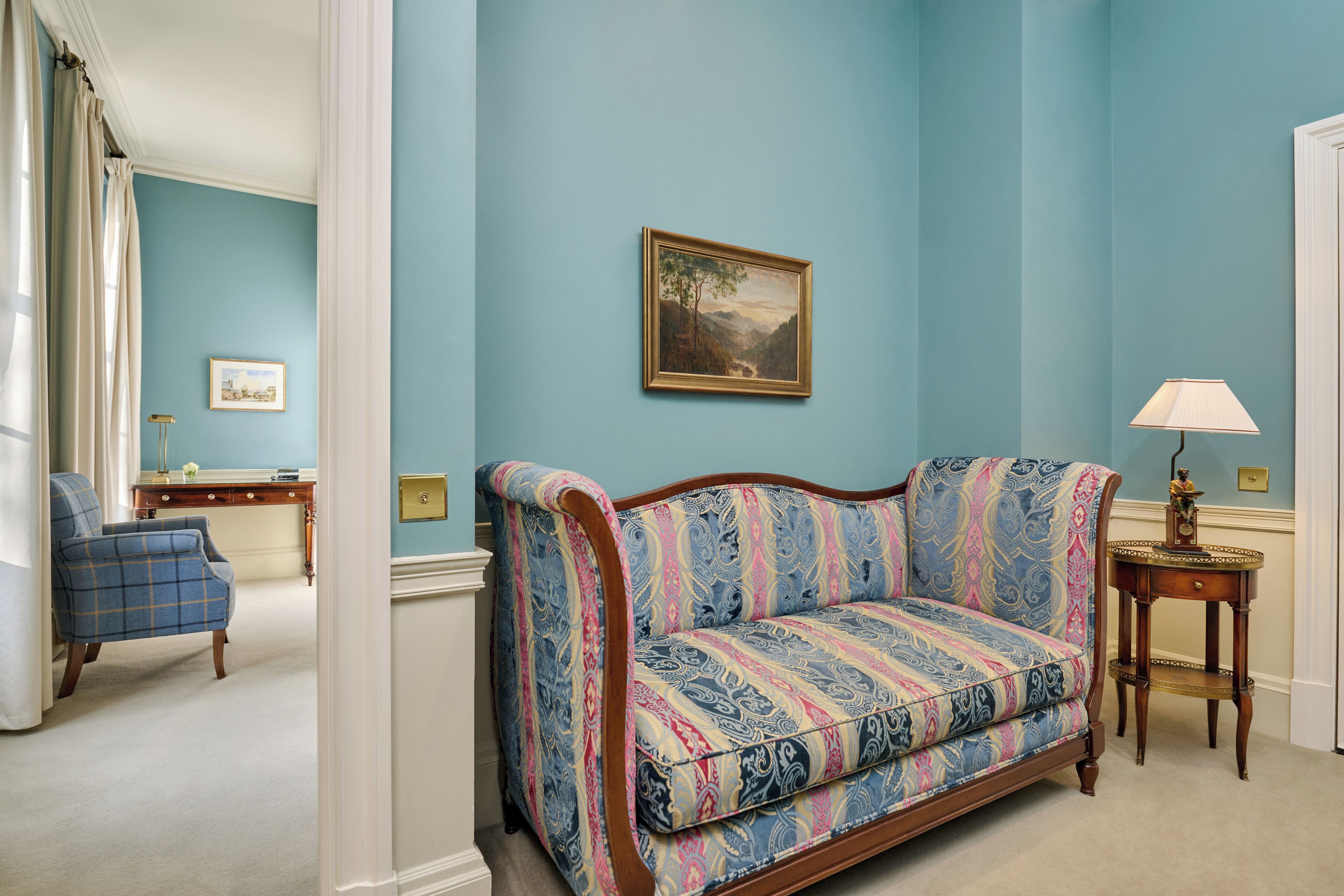 suite, 1 king bed (roseate) | living area | 32-inch flat-screen tv with satellite channels, tv