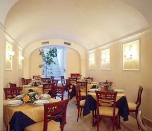 Daily buffet breakfast for a fee - Astoria Garden Hotel (Rome)