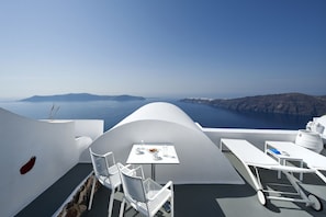 Honeymoon Room | Balcony