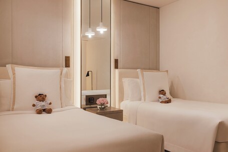 Jumeirah Beach Hotel Dubai - Image 142