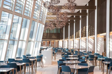 Jumeirah Beach Hotel Dubai - Image 52