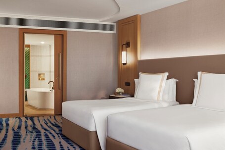 Jumeirah Beach Hotel Dubai - Image 161