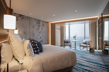 Jumeirah Beach Hotel Dubai - Image 17
