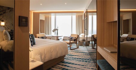 Jumeirah Beach Hotel Dubai - Image 5