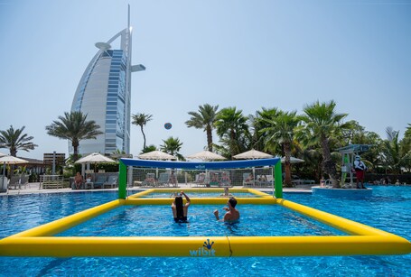Jumeirah Beach Hotel Dubai - Image 29