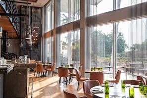 5 Restaurants, Frühstück, Mittagessen, Abendessen, internationale Küche