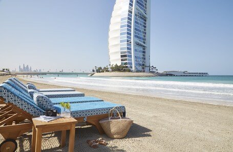 Jumeirah Beach Hotel Dubai - Image 30