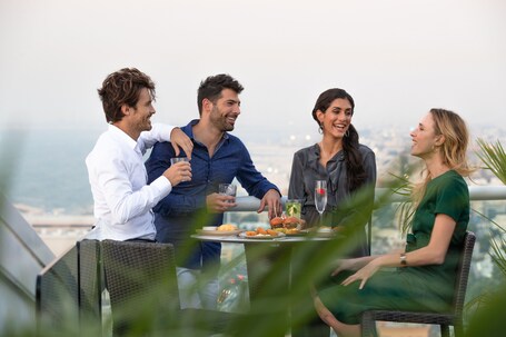 Jumeirah Beach Hotel Dubai - Image 102