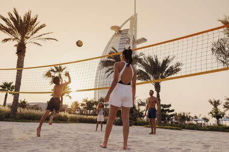Jumeirah Beach Hotel Dubai - Image 28