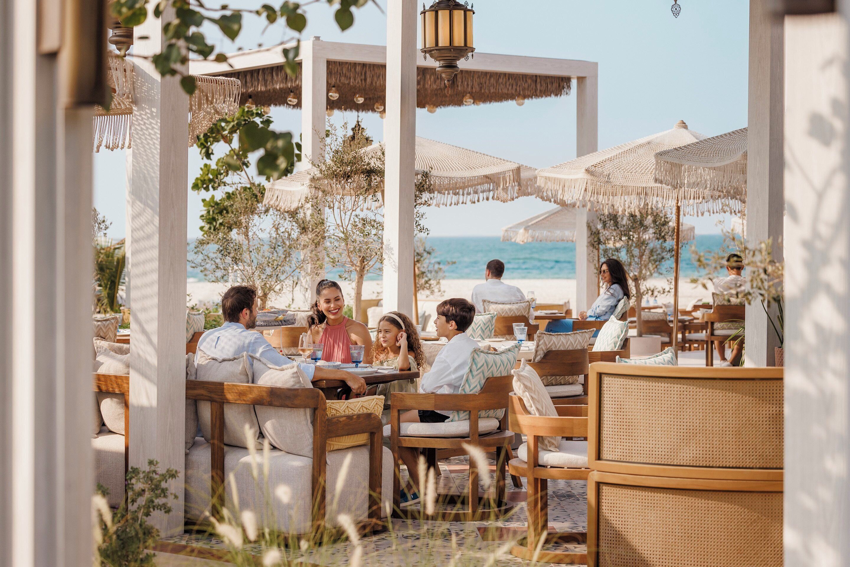 5 restaurants, breakfast, lunch, dinner served; international cuisine