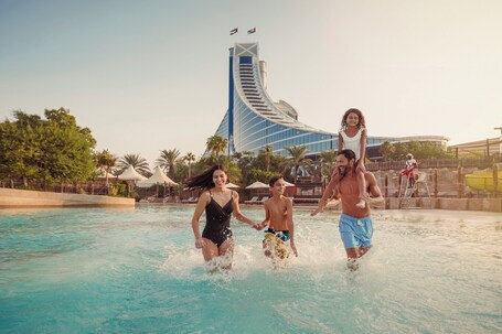 Jumeirah Beach Hotel Dubai - Image 146
