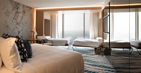 Jumeirah Beach Hotel Dubai - Image 45
