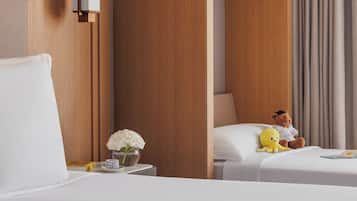 Club Room (Family | Ocean)