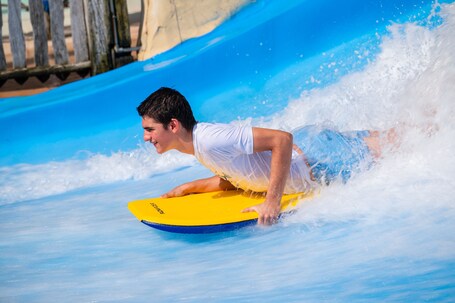 Jumeirah Beach Hotel Dubai - Image 86