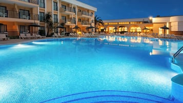 Outdoor pool, pool umbrellas, pool loungers