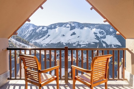 1 bedroom, down comforters, minibar, in-room safe