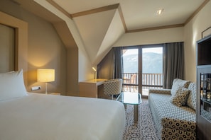 Couette en duvet, minibar, coffre-fort, bureau