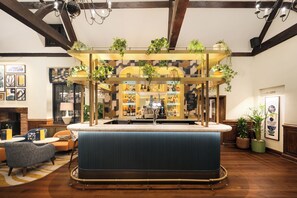 2 bars/lounges - voco Letchworth Hall by IHG (Letchworth)