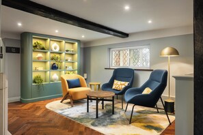 Exterior - voco Letchworth Hall by IHG (Letchworth)