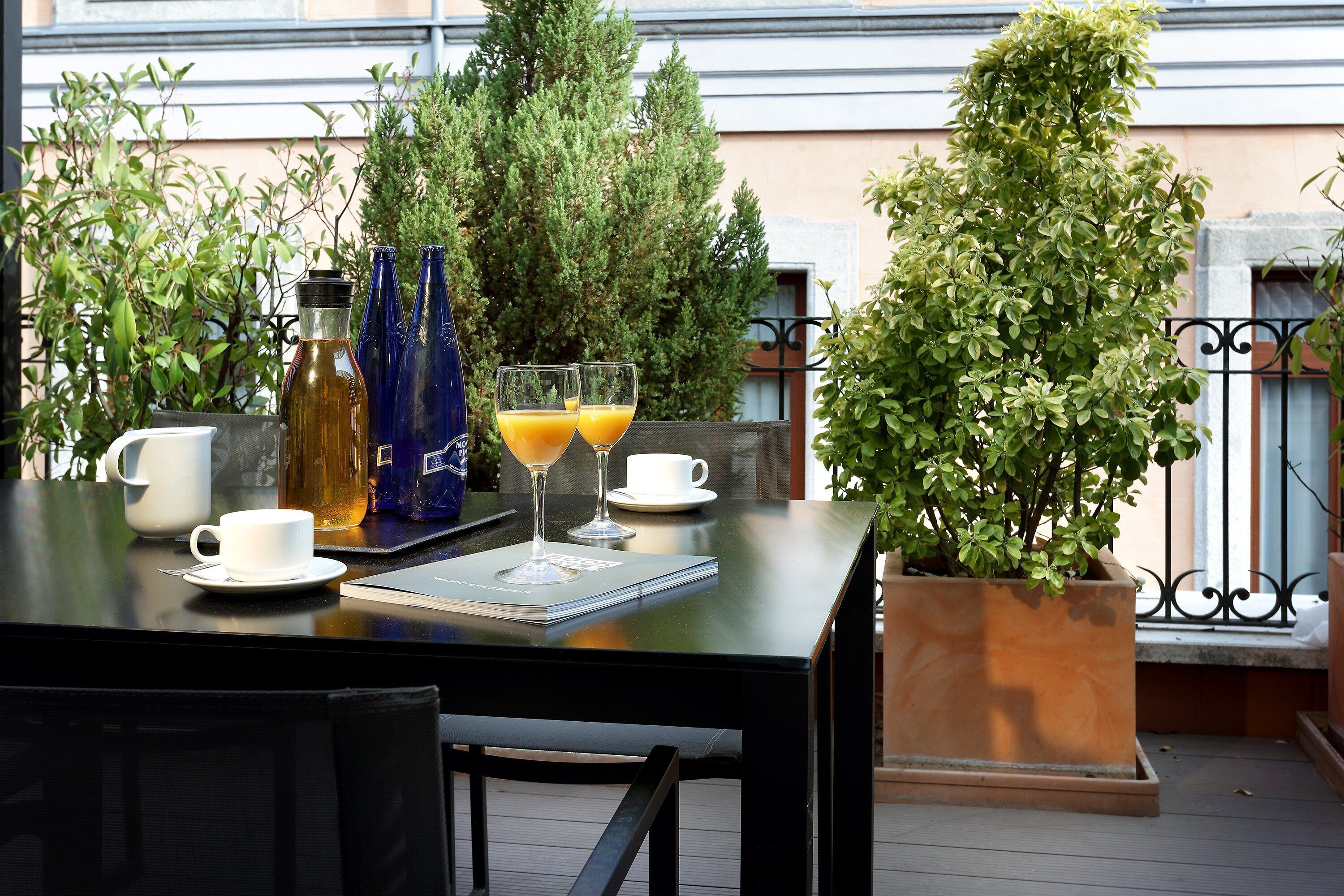 deluxe double room single use, terrace | 1 bedroom, minibar, in-room safe, desk