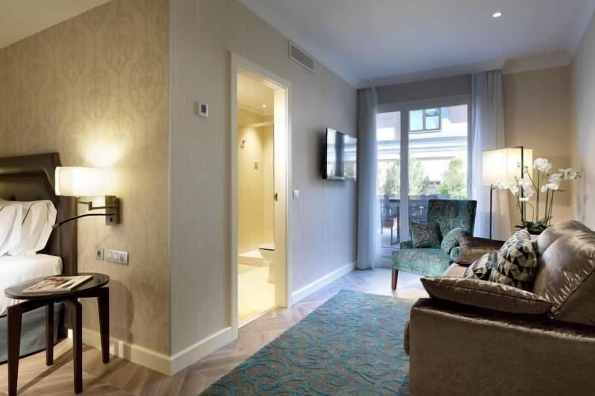 Living room | Flat-screen TV