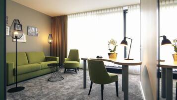 Junior Suite, 1 Double Bed | Hypo-allergenic bedding, minibar, in-room safe, desk