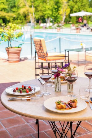 Lunch and dinner served  - Hotel Borgo San Luigi (Monteriggioni)