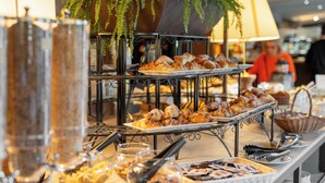 Tägliches inbegriffenes Frühstücksbuffet