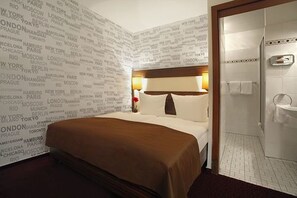 In-room safe, desk, free WiFi - INA Hotel Norderstedter Hof (Norderstedt)