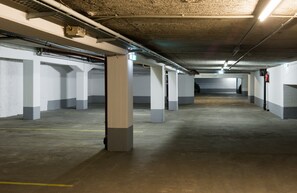 Parking (toeslag) kost EUR 20 per nacht