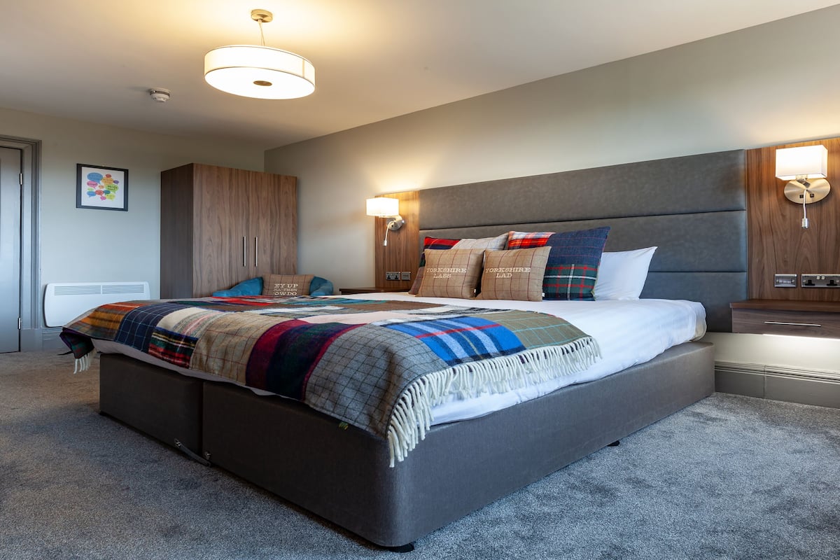 deluxe double room | 1 bedroom, iron/ironing board, free wifi, bed sheets