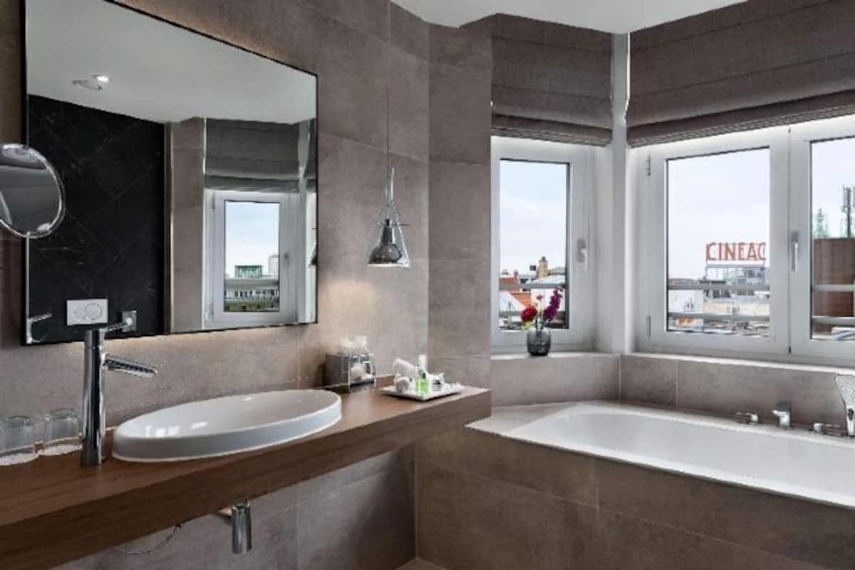 Bathroom | Eco-friendly toiletries, hair dryer