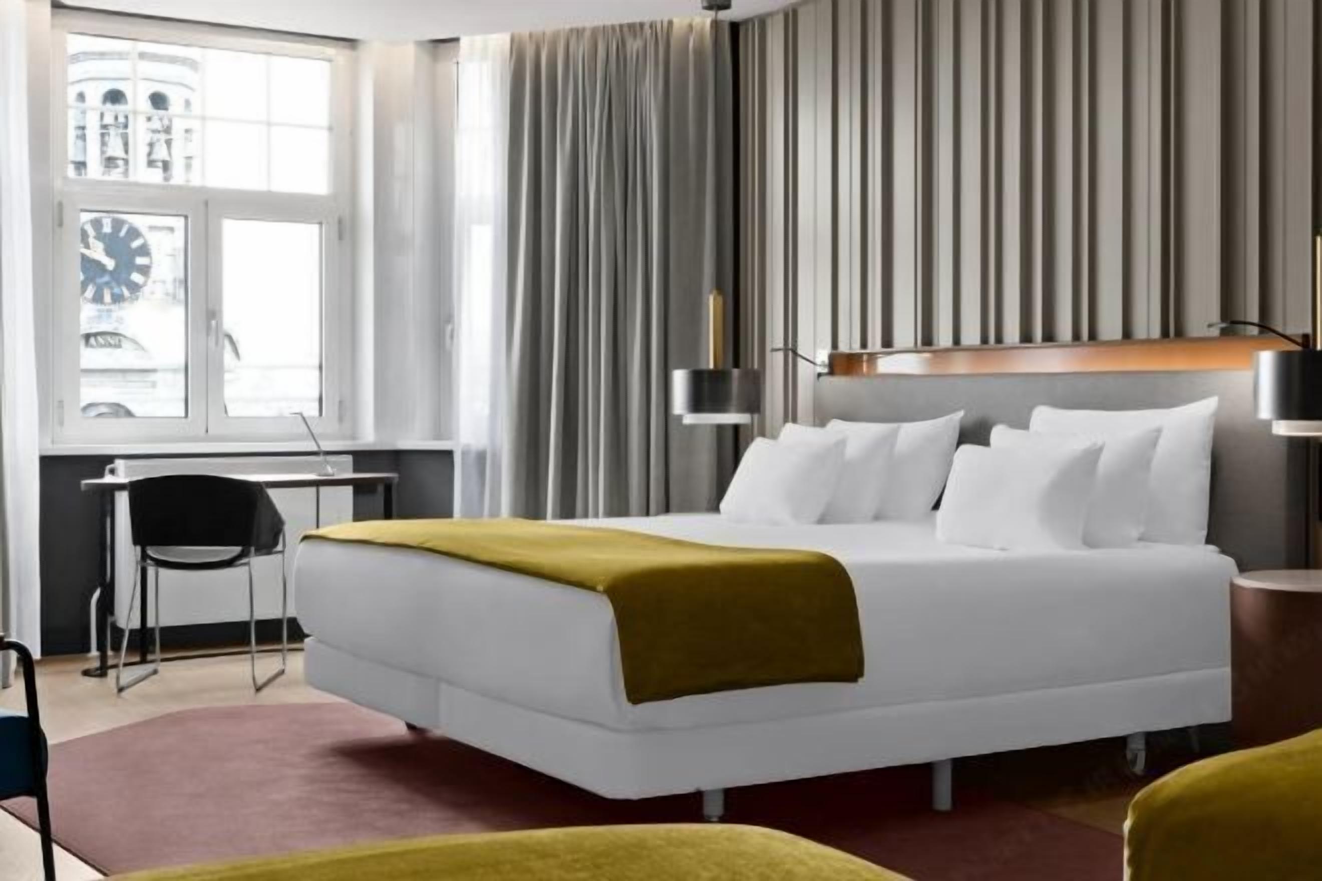 Minibar, Schreibtisch, Verdunkelungsvorhänge, schallisolierte Zimmer